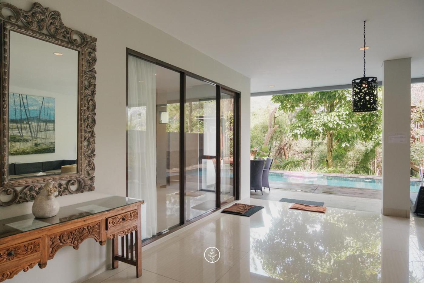 Hikari Hill View Villa 7 Bedrooms With A Private Swimming Pool And Billiard Bandung Exterior foto